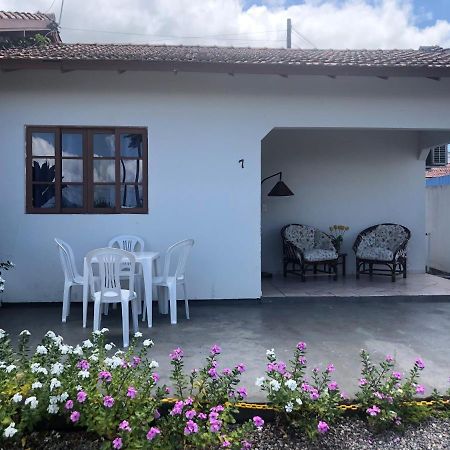 Casinha De Praia Na Fazenda Da Armacao 고베르나도르 셀소 하모스 외부 사진