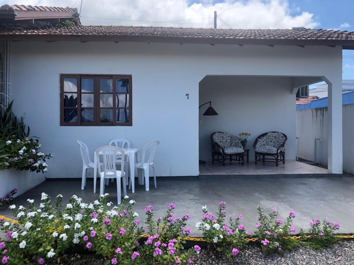 Casinha De Praia Na Fazenda Da Armacao 고베르나도르 셀소 하모스 외부 사진
